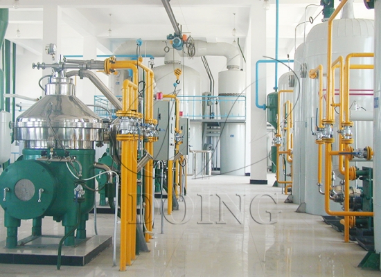 How does crude oil refining work step by step?